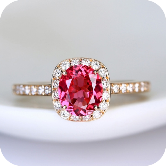 レッドスピネル