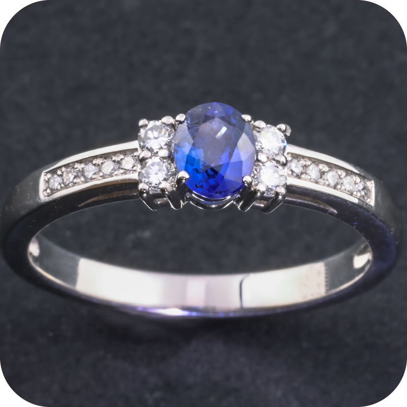 9月の誕生石について｜カラーストーン＆誕生石の婚約指輪・結婚